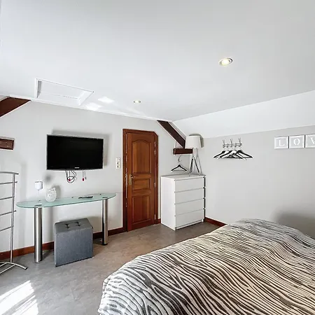 Le Relais Des Forges - 8 Personnes Avec Jacuzzi 펜션