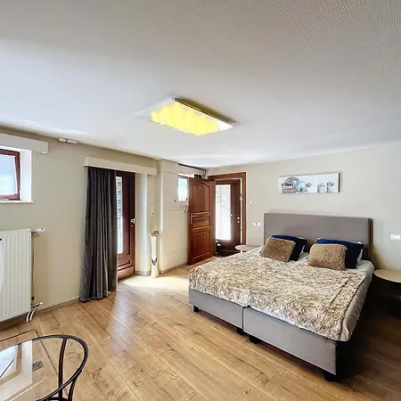 Prázdninový dům Le Relais Des Forges - 8 Personnes Avec Jacuzzi